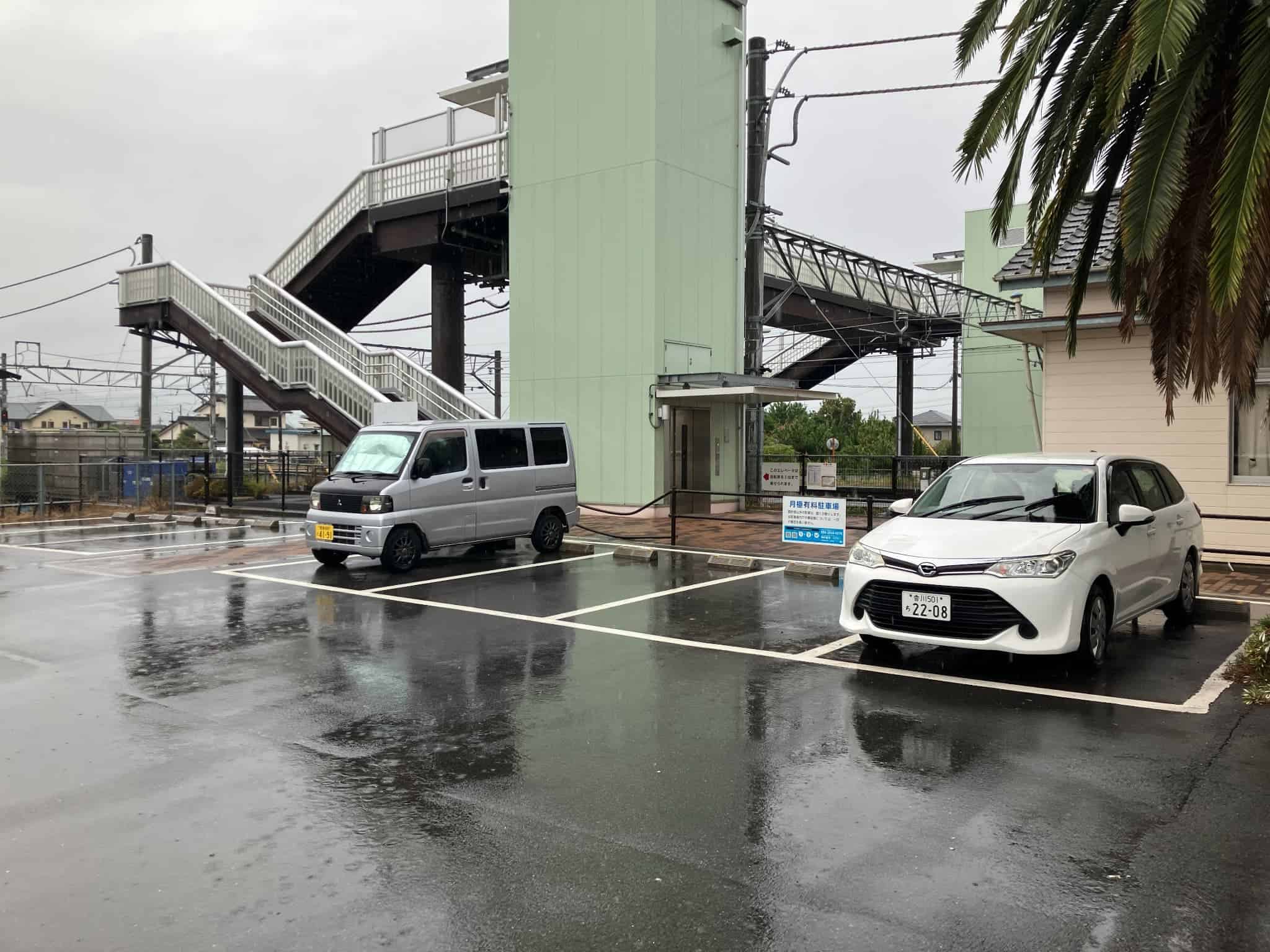 北伊予駅前月極駐車場