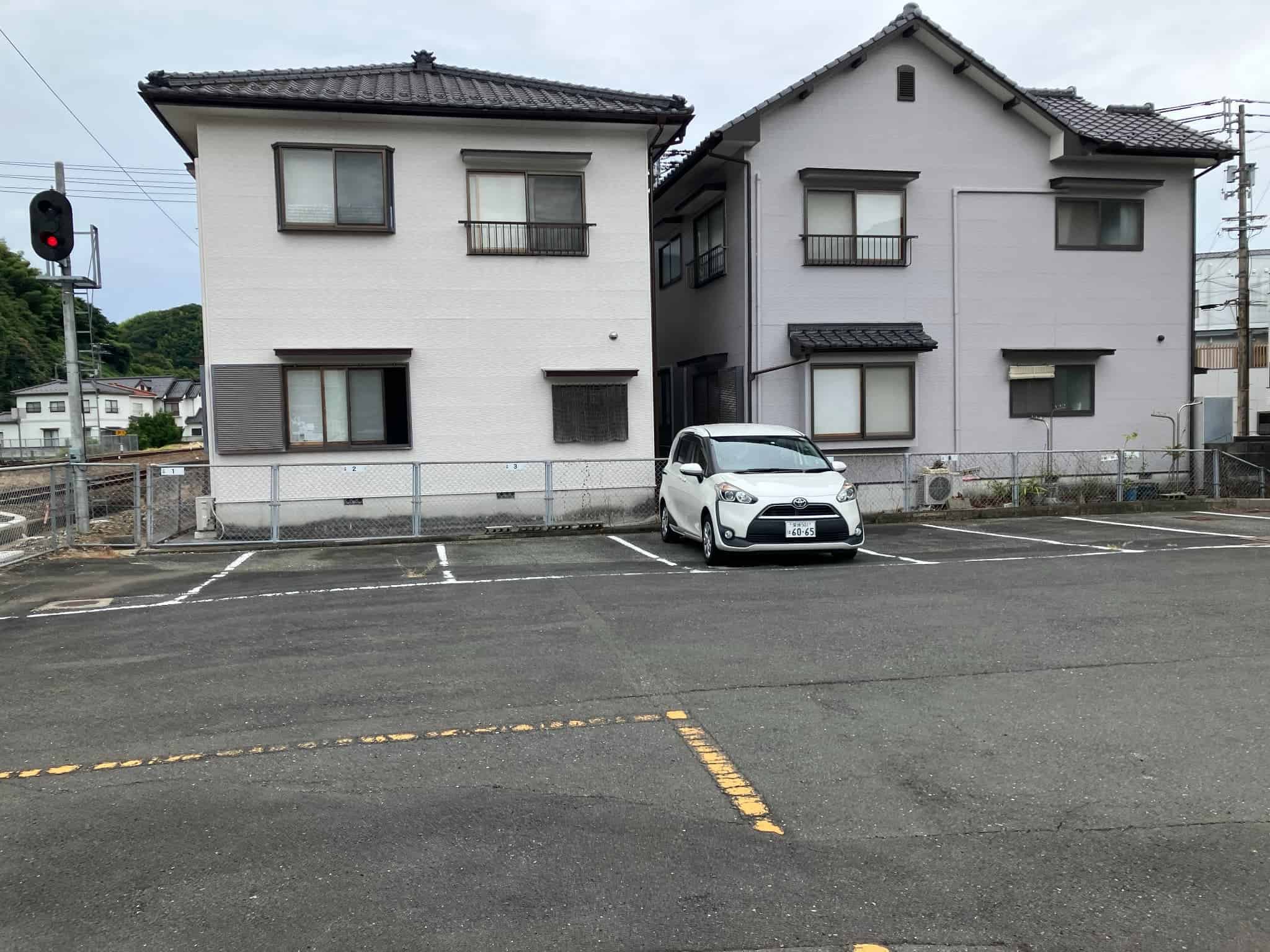 八幡浜駅月極駐車場（駅前・宇和島寄り）